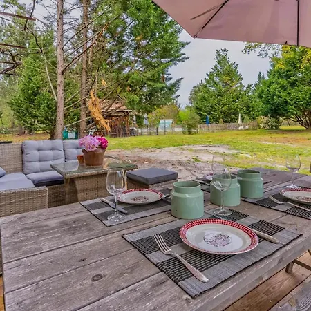 Holiday home Domaine Les Maisons Des Houssats Trensacq