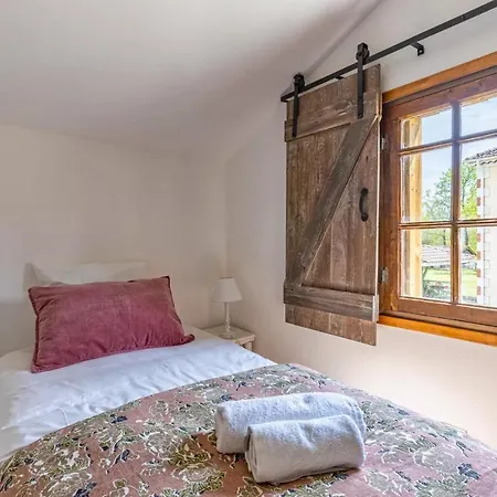 Domaine Les Maisons Des Houssats Holiday home
