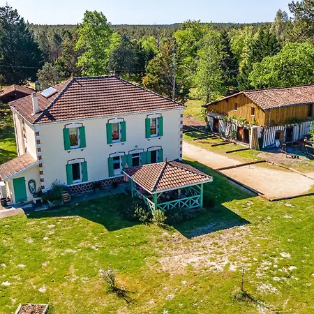 Domaine Les Maisons Des Houssats Holiday home