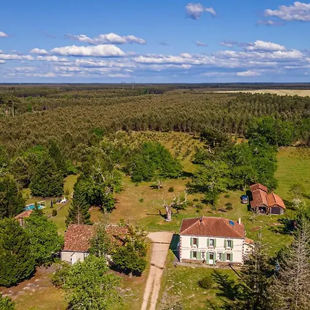 Holiday home Domaine Les Maisons Des Houssats Trensacq